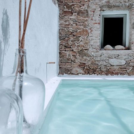 Can Tando Restored Catalan Old Barn To Enjoy Peaceful Rural Simplicity Sant Jordi Desvalls Exterior photo